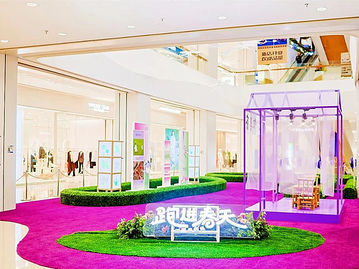 商场美陈 | 东方美学与动感融合“跑进春天”主题美陈