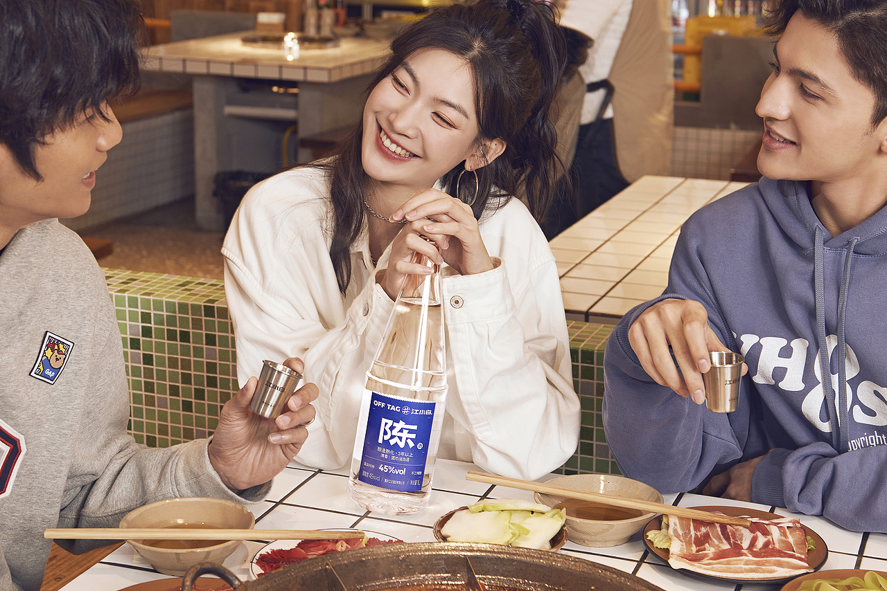 给江小白的小片于2023年末