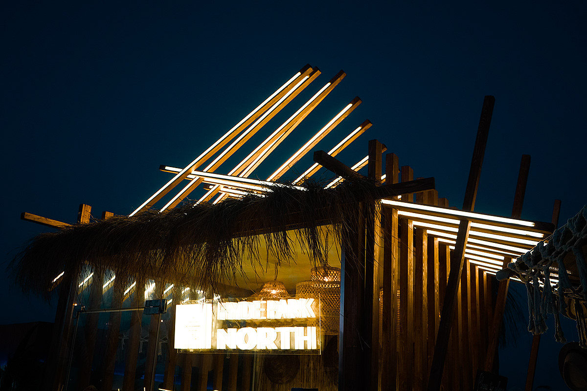 海边草屋美陈 超有氛围的户外露营网红打卡地展陈设计（图ZMzk0NDgzODg0） - 展陈设计 - 站酷设计师WDHAKSHD原创素材 - 站酷ZCOOL