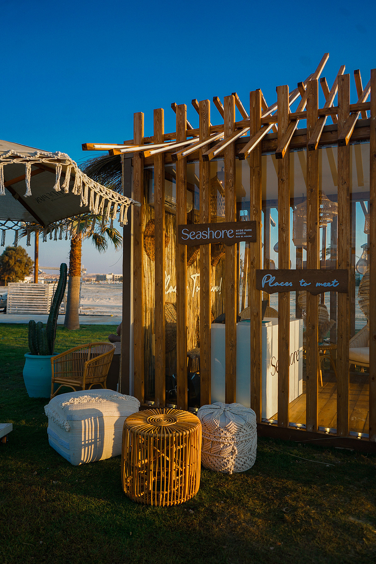 海边草屋美陈 超有氛围的户外露营网红打卡地展陈设计（图ZMzk0NDgzOTA0） - 展陈设计 - 站酷设计师WDHAKSHD原创素材 - 站酷ZCOOL