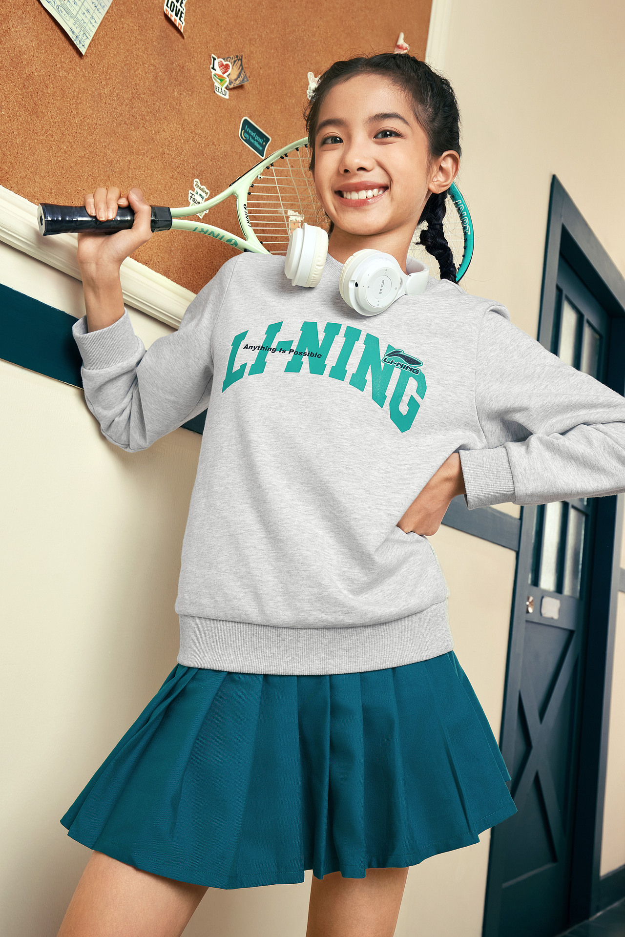 LINING YOUNG喧闹校园