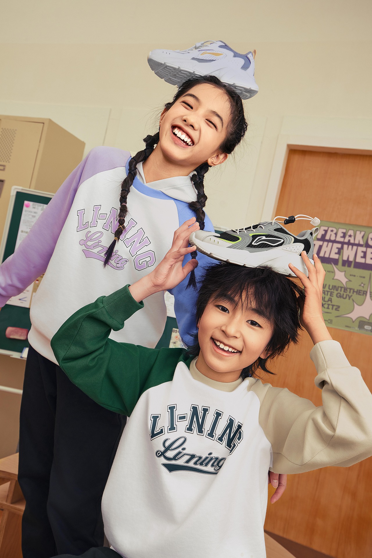 LINING YOUNG喧闹校园