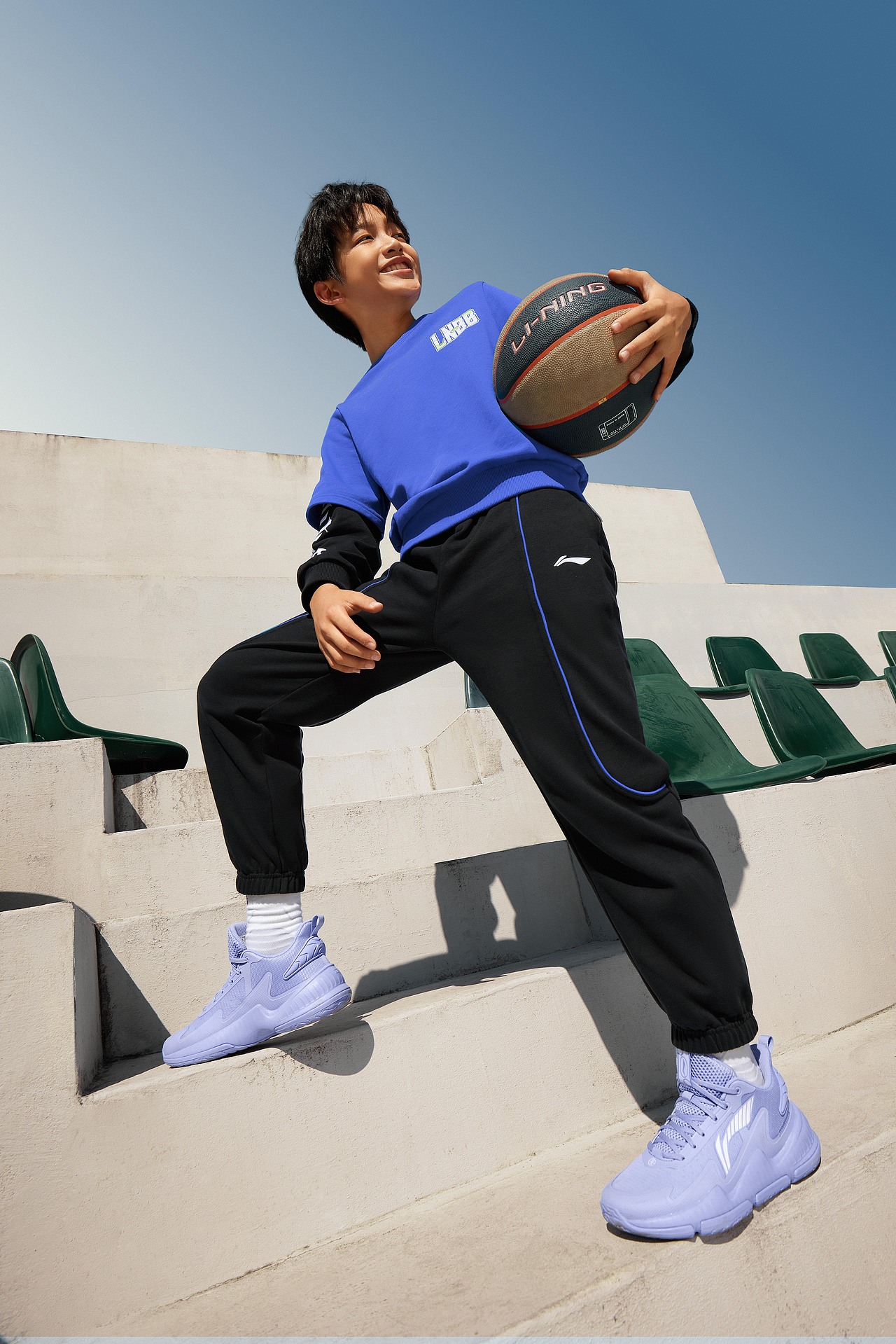 LINING YOUNG火力全开