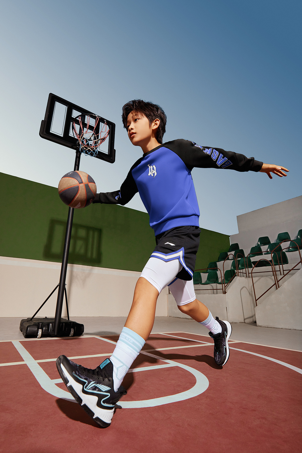 LINING YOUNG火力全开（图ZMzk0NTE2MDA0） - 人像摄影 - 站酷设计师MAXAU区柱江原创素材 - 站酷ZCOOL