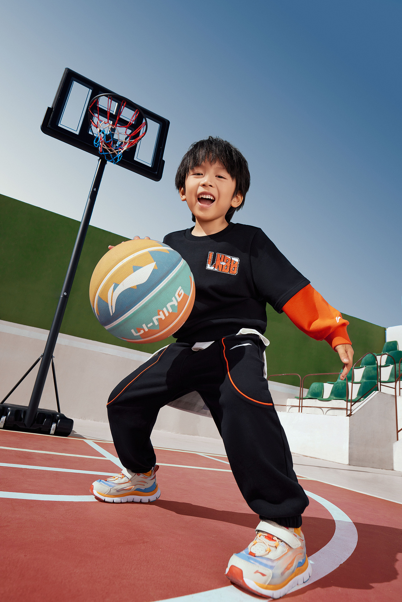 LINING YOUNG火力全开（图ZMzk0NTE2MDIw） - 人像摄影 - 站酷设计师MAXAU区柱江原创素材 - 站酷ZCOOL