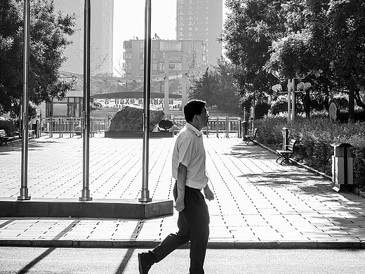光与影的街头