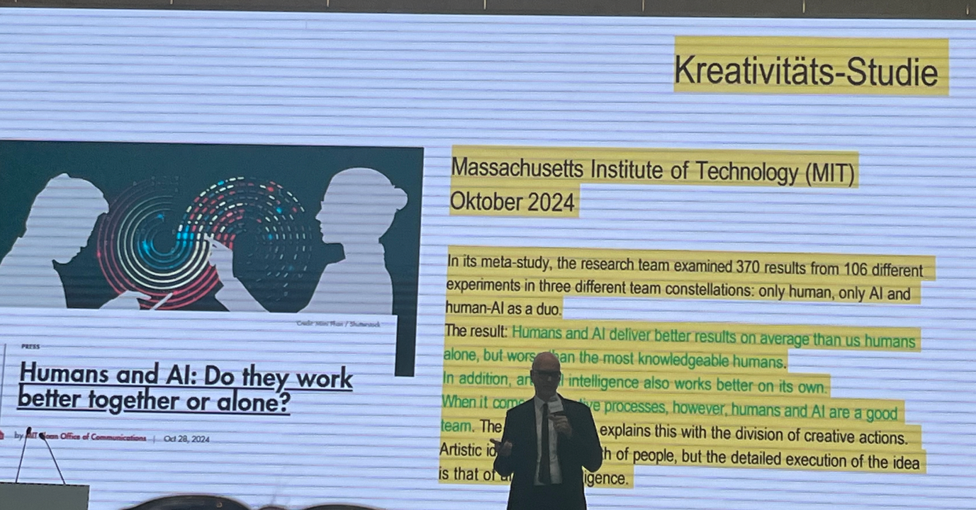 参加WAIC分论坛「与AI共同进化：艺术创造力的迭代和韧性」中的一些思考