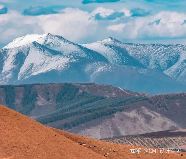 (从近到远的山脉)