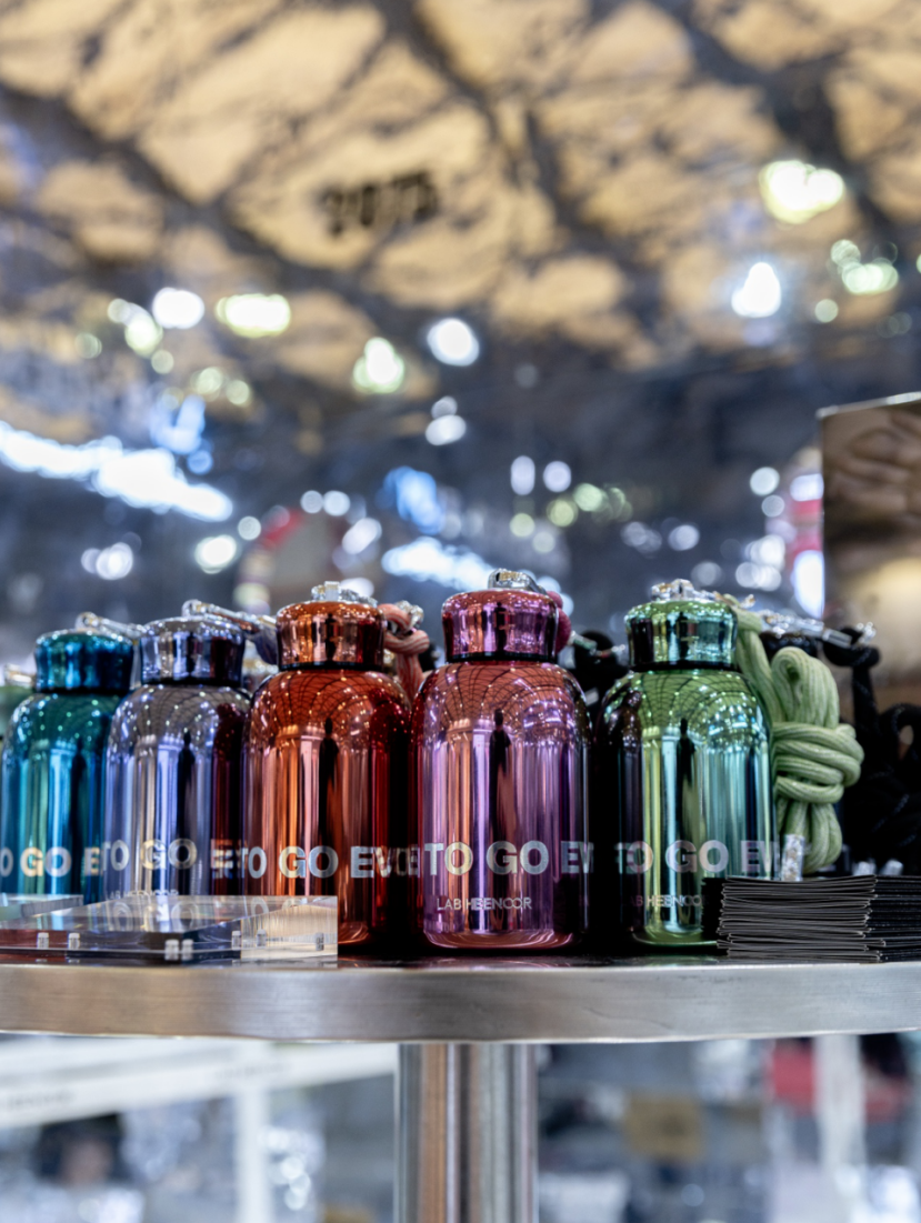 重塑感知的真实：LAB HEENOOR在上海百货展构建“无限现实”（图ZMTUxODA5Mjg=） - 资讯 - 站酷设计师滚动商讯原创素材 - 站酷ZCOOL