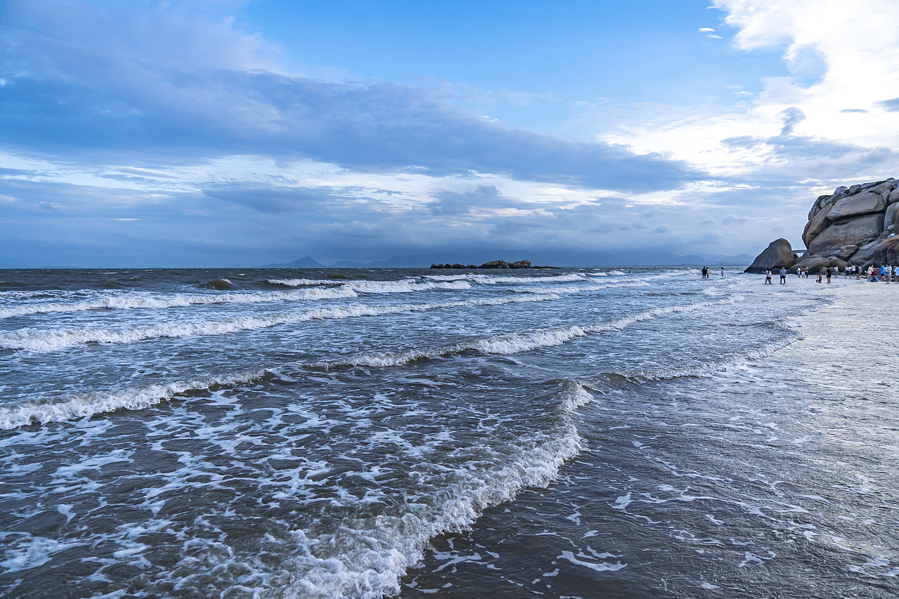 牛马向往草原，咸鱼向往海洋，好久没见那个自由的自己