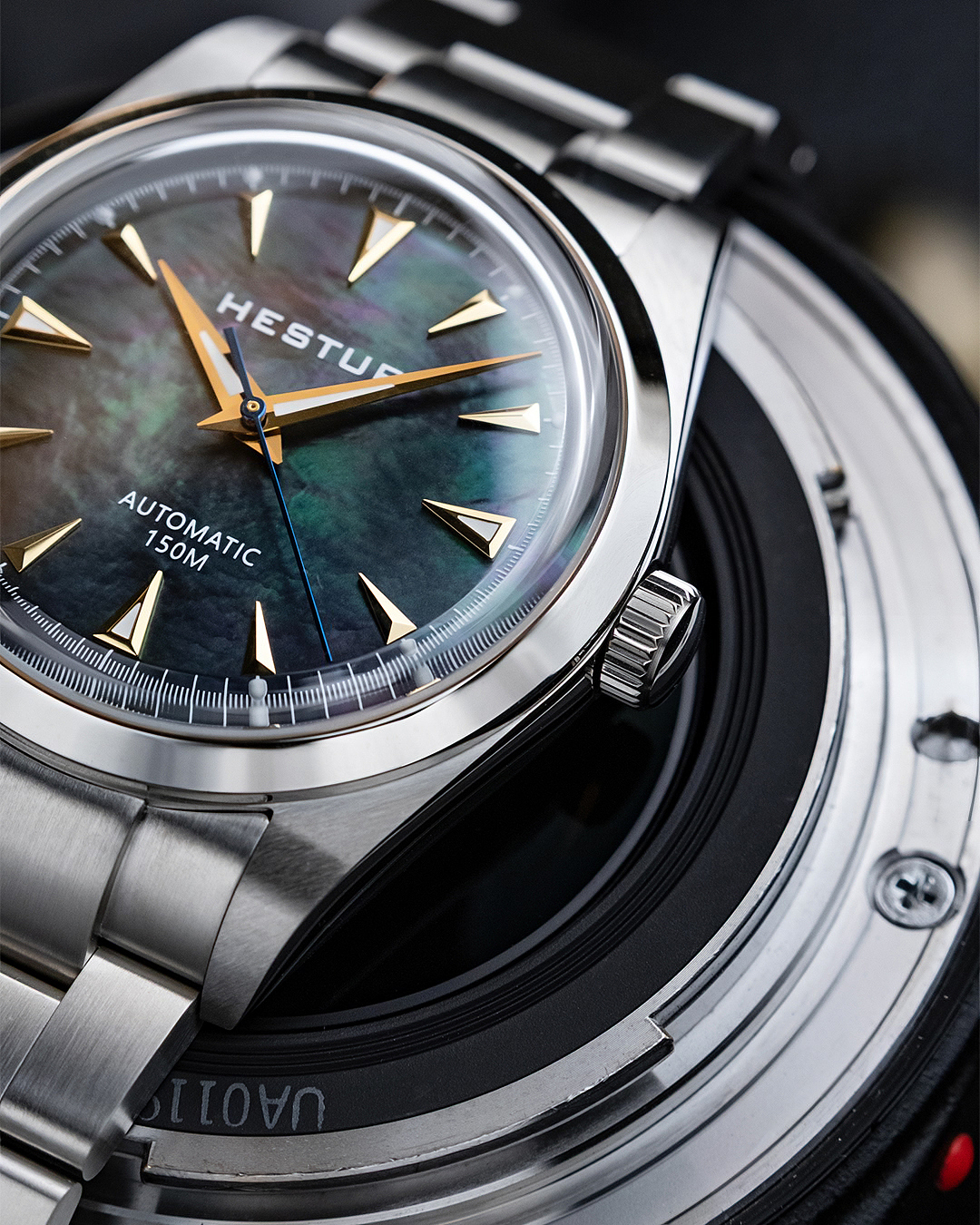 日常工作桌面手表摄像（图ZMzk0NjkwNjI0） - 产品摄影 - 站酷设计师罗密欧与猪过夜原创素材 - 站酷ZCOOL