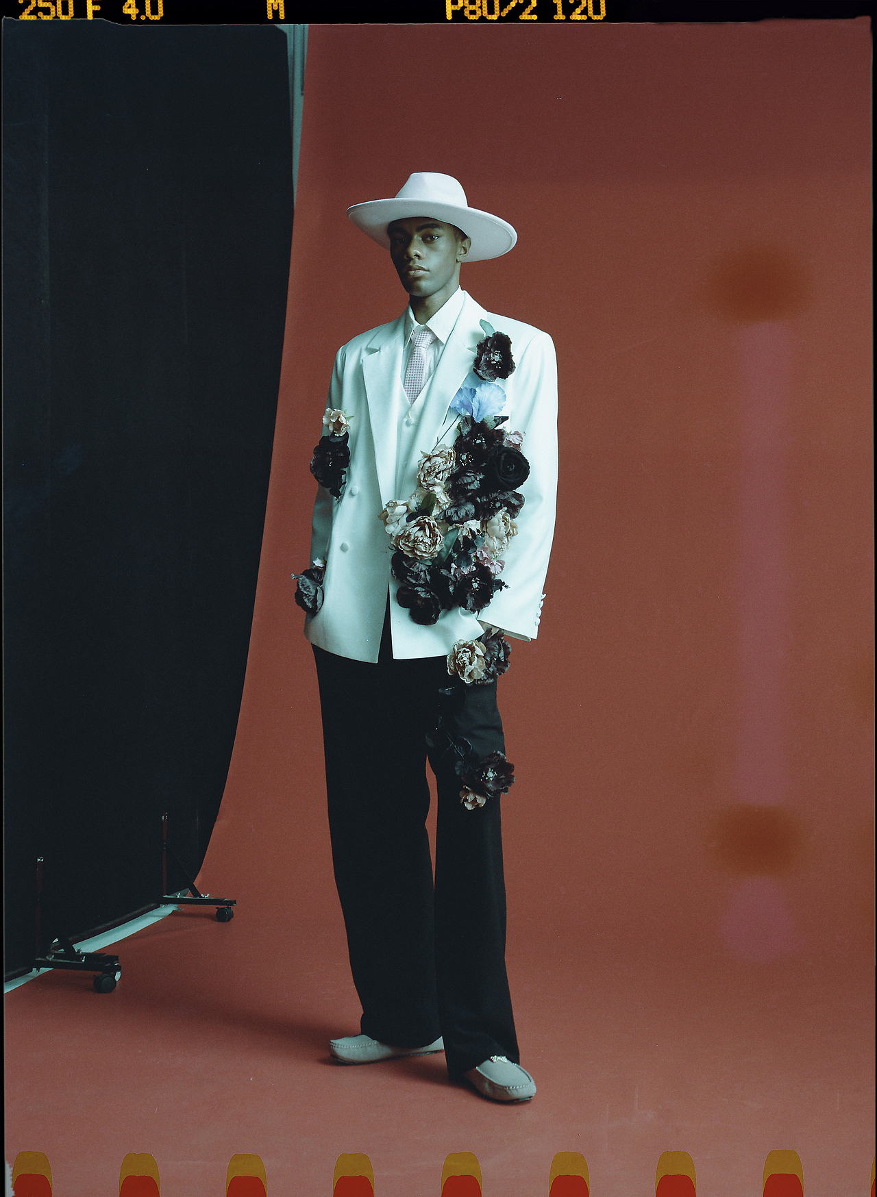 拍摄的一组男装 胶片（图ZMzk0NzA3MDg4） - 时尚/艺术摄影 - 站酷设计师灵度摄影studio原创素材 - 站酷ZCOOL