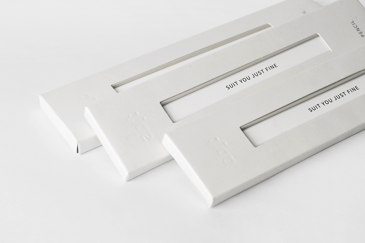 木工铅笔:白色木质八角铅笔 176MM*15MM*7MM