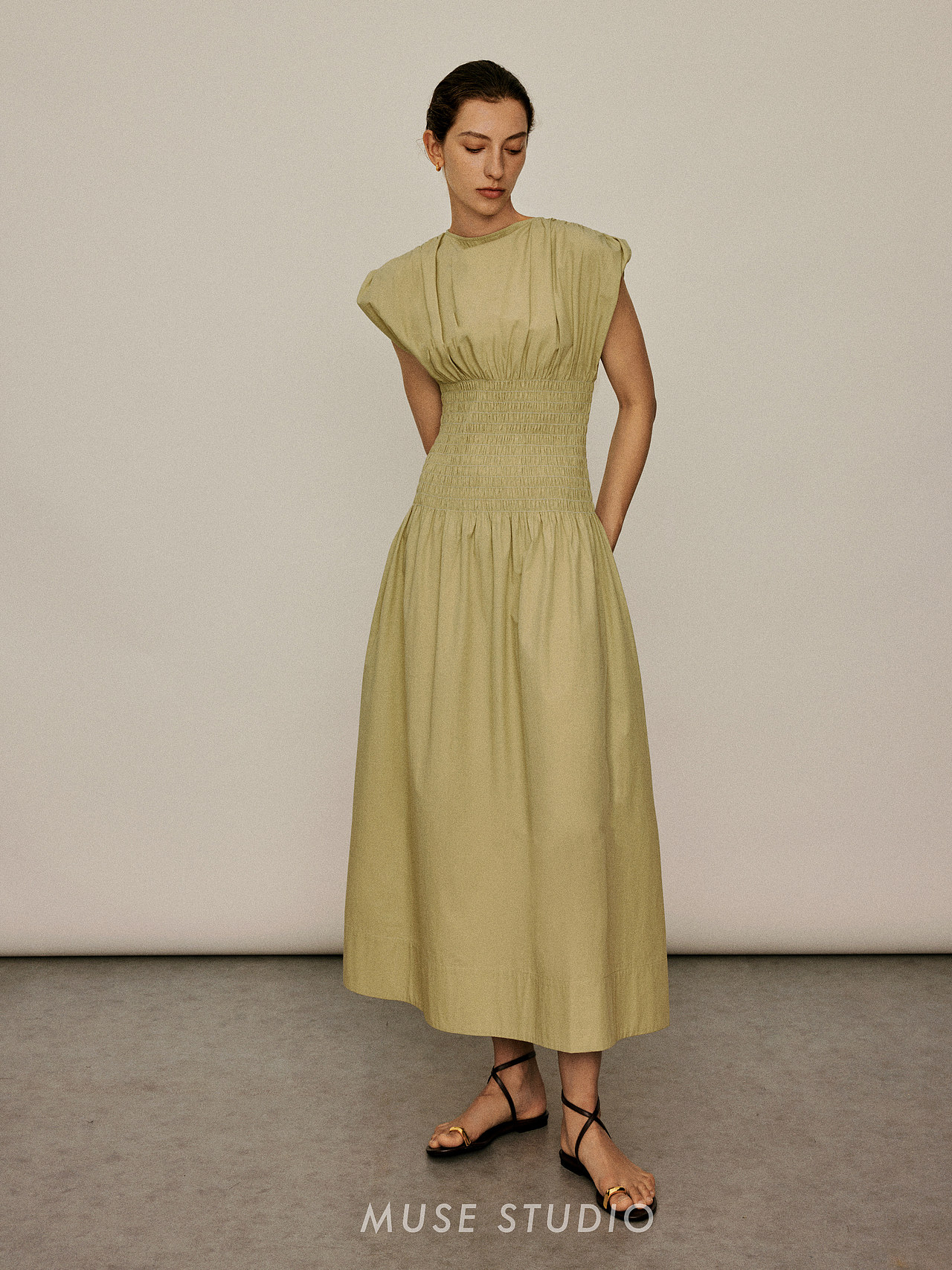 时装摄影｜拍了一组黑白大片