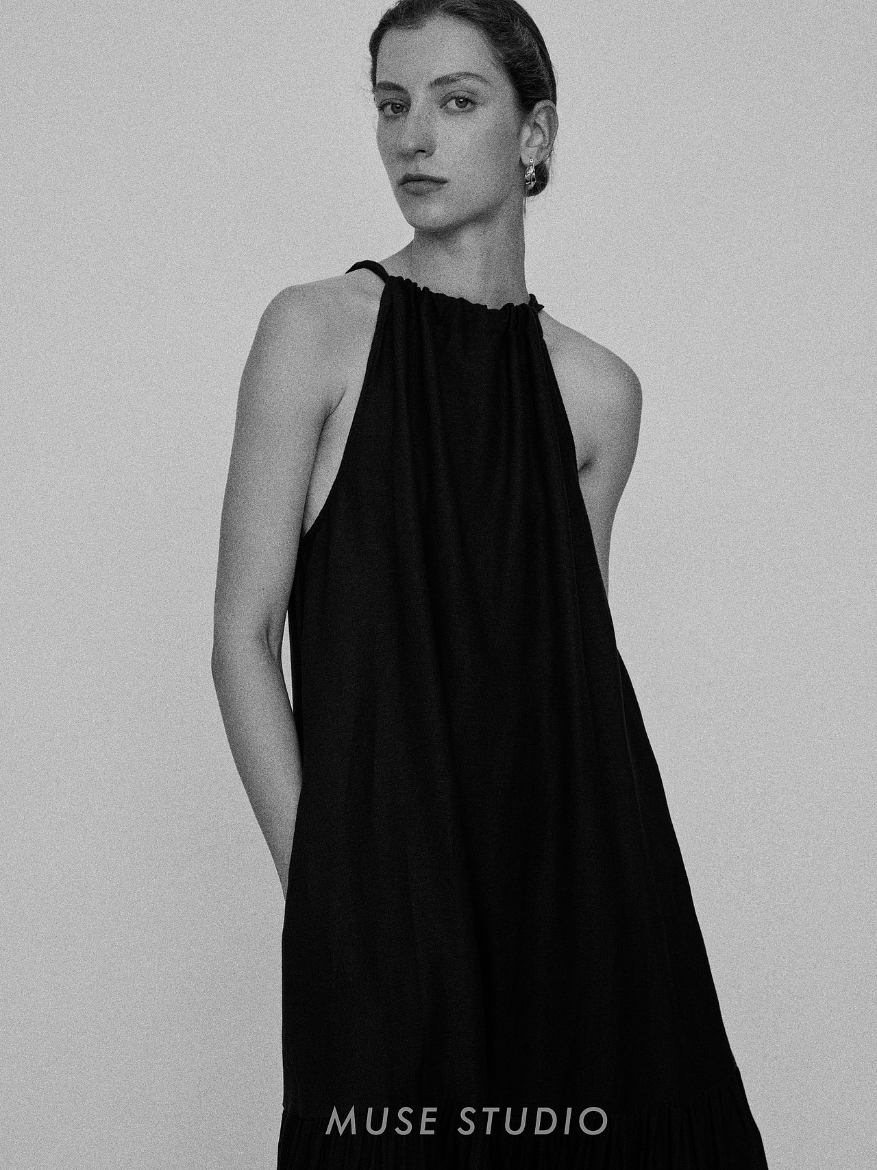 时装摄影｜拍了一组黑白大片