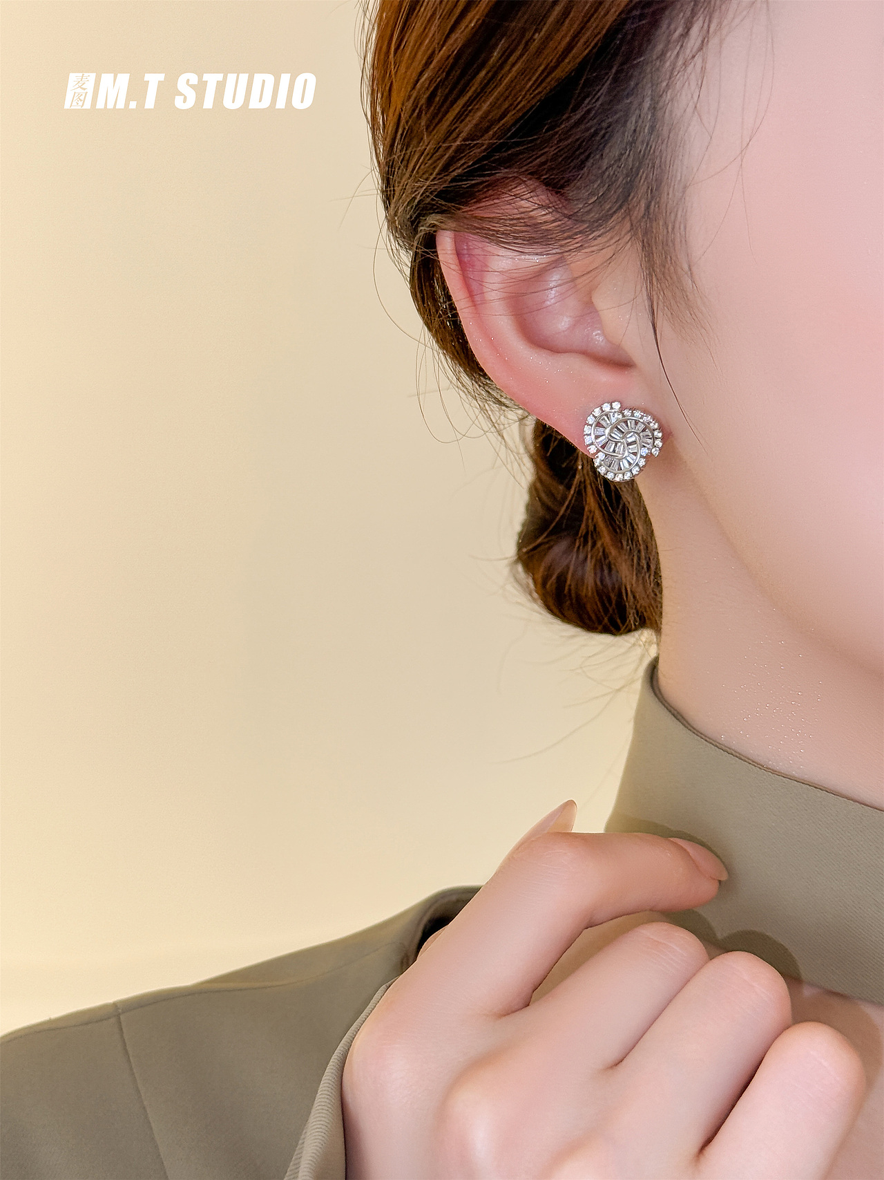 网感饰品丨手机片丨ins丨耳钉丨麦图摄影丨无头风模特