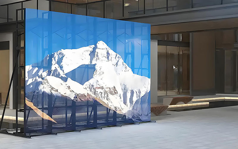 OLED透明屏制作:虚实交融的视觉革命