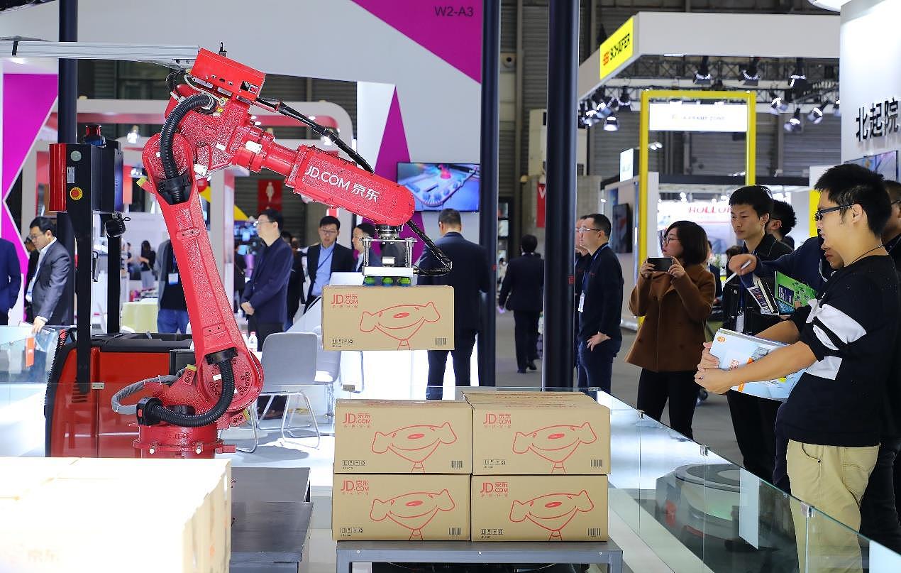 向绿快进——2025快递绿色包装供需对接论坛"邀请函坛（图ZMzk1MDI5OTI4） - 其他 - 站酷设计师发酵展张军原创素材 - 站酷ZCOOL