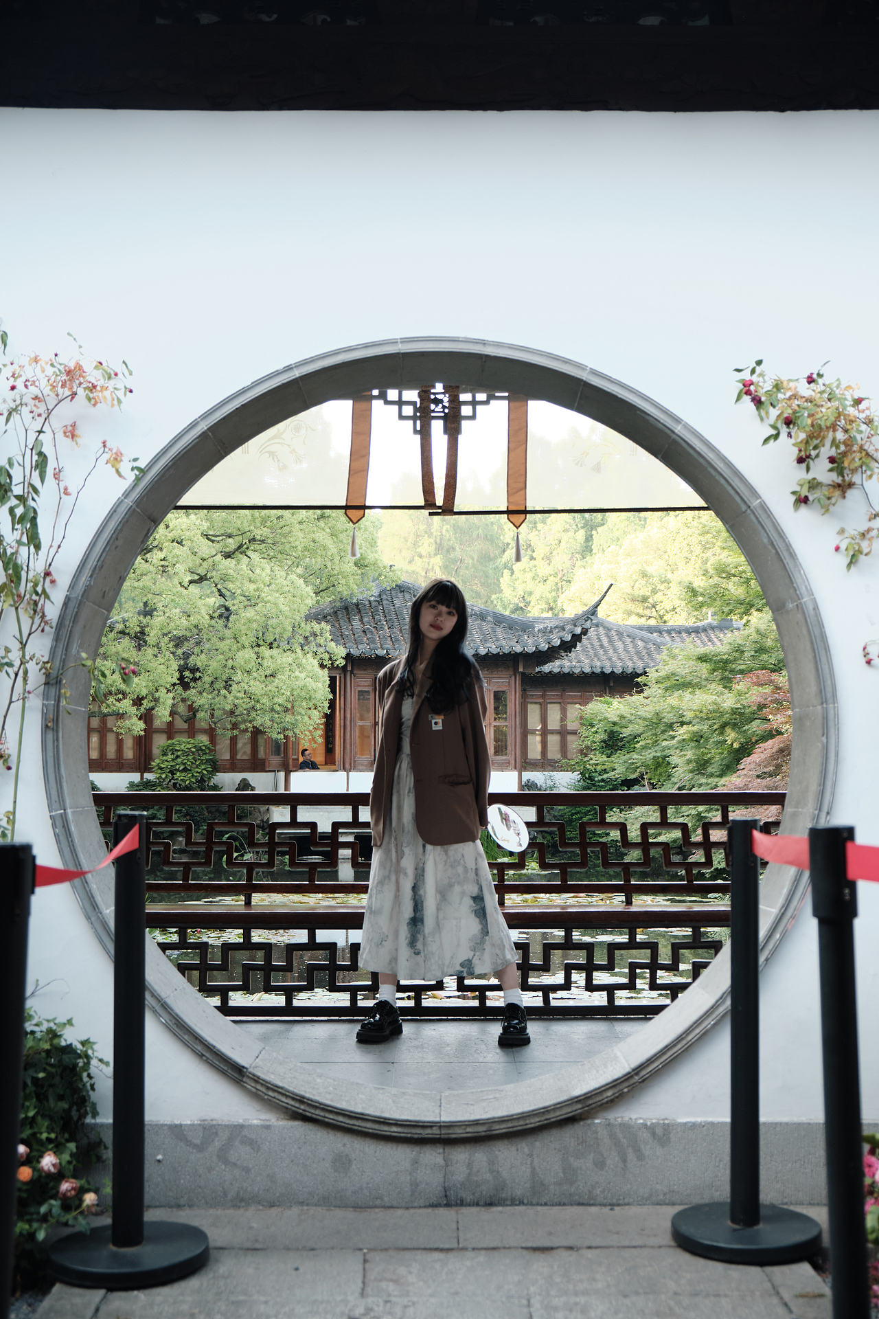 西湖“抓”拍少女（图ZMzk1MTU0Mzg0） - 人像摄影 - 站酷设计师Imagine614原创素材 - 站酷ZCOOL