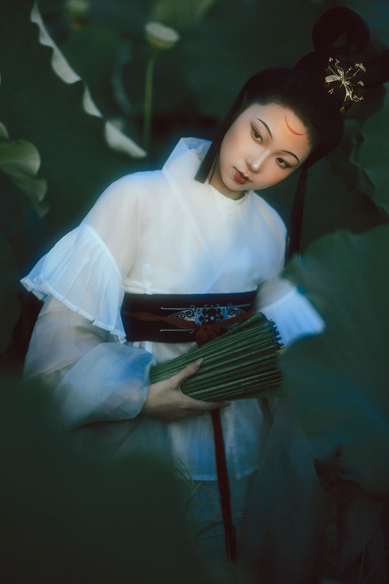 晚荷（图ZMzk1MjMyNjcy） - 人像摄影 - 站酷设计师若寒Rock原创素材 - 站酷ZCOOL