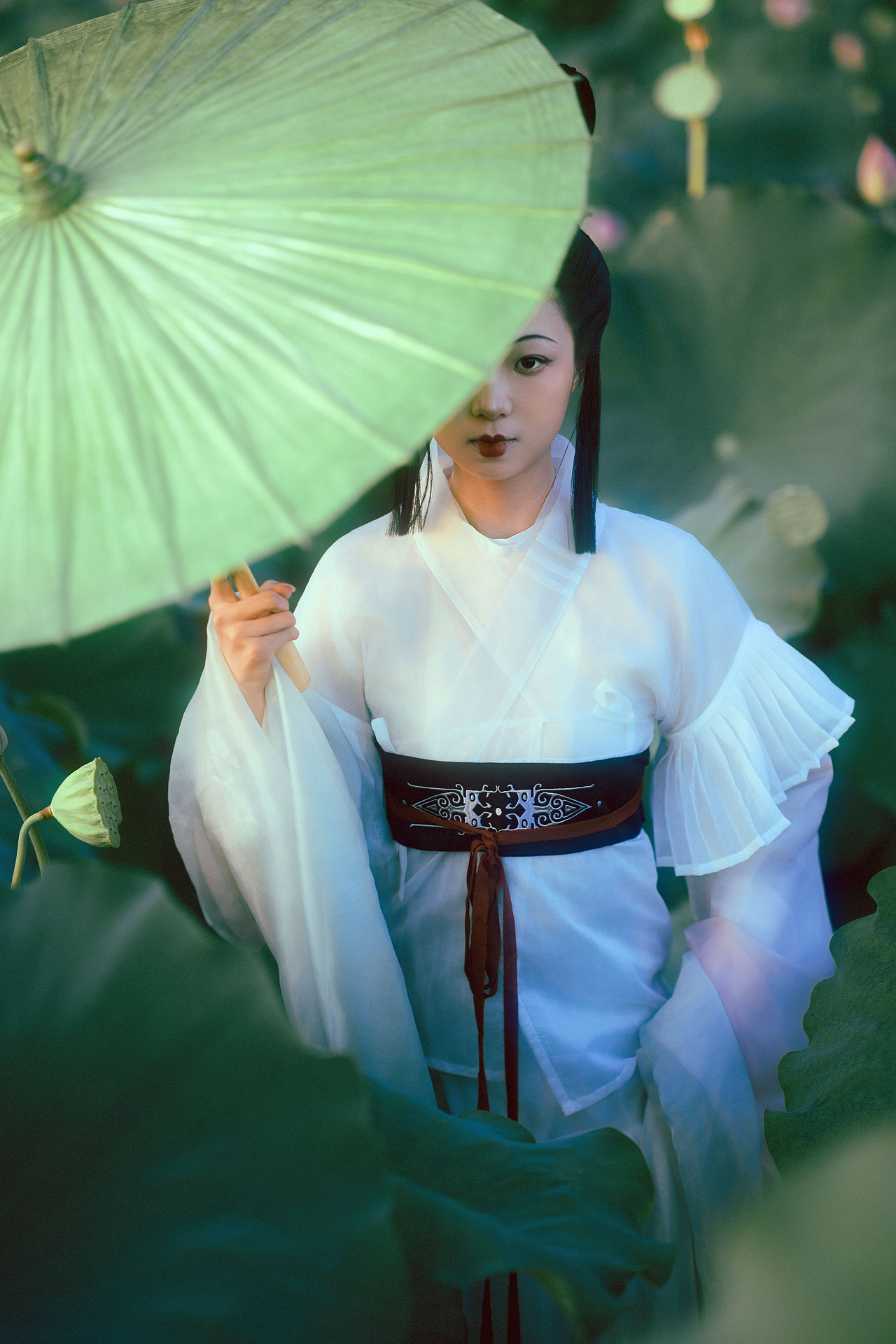 晚荷（图ZMzk1MjMyNjY0） - 人像摄影 - 站酷设计师若寒Rock原创素材 - 站酷ZCOOL