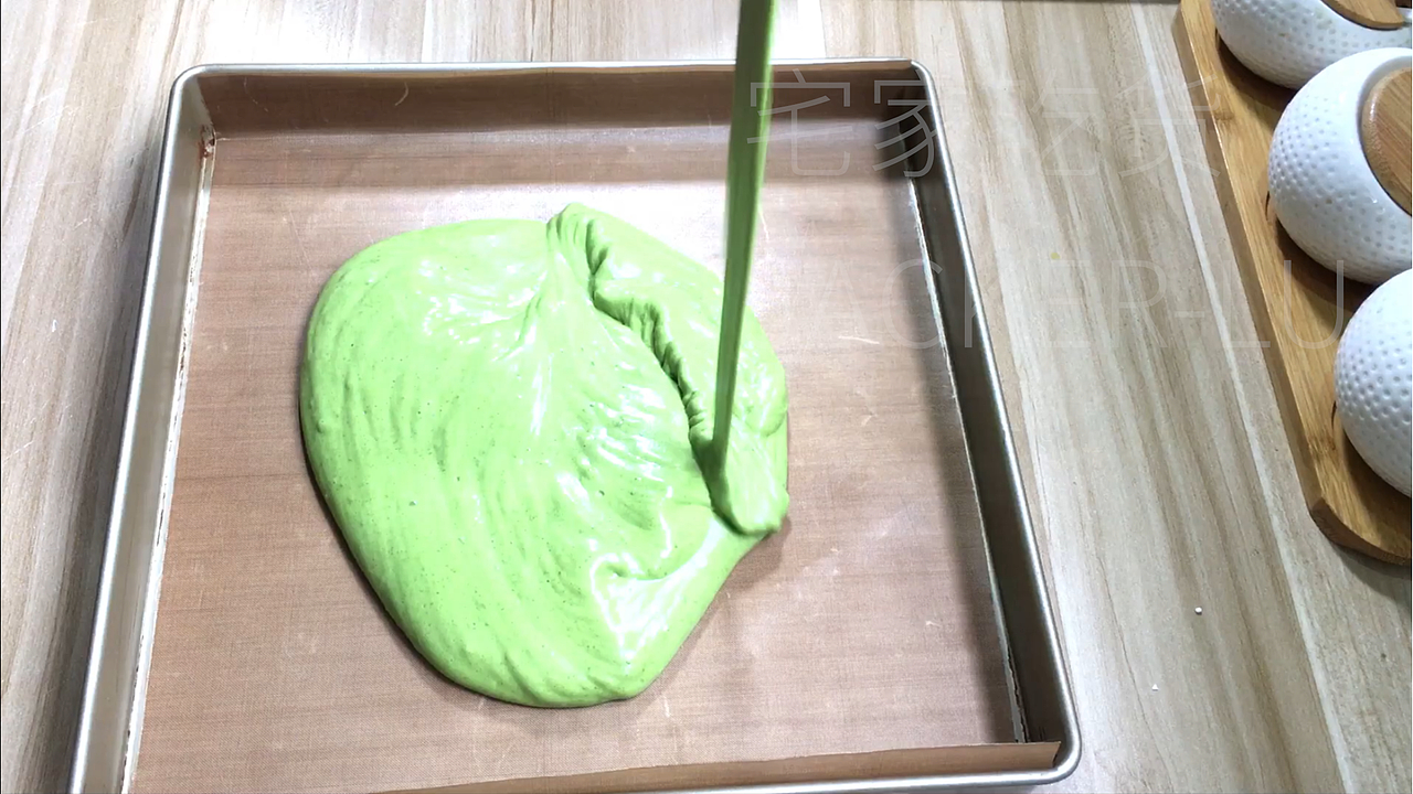 抹茶奶酪奶角蛋糕,淡淡清香、醇厚中带着甜蜜。