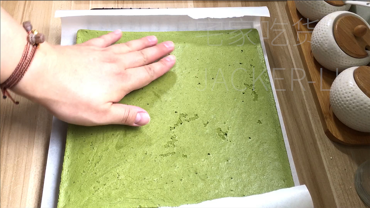 抹茶奶酪奶角蛋糕,淡淡清香、醇厚中带着甜蜜。