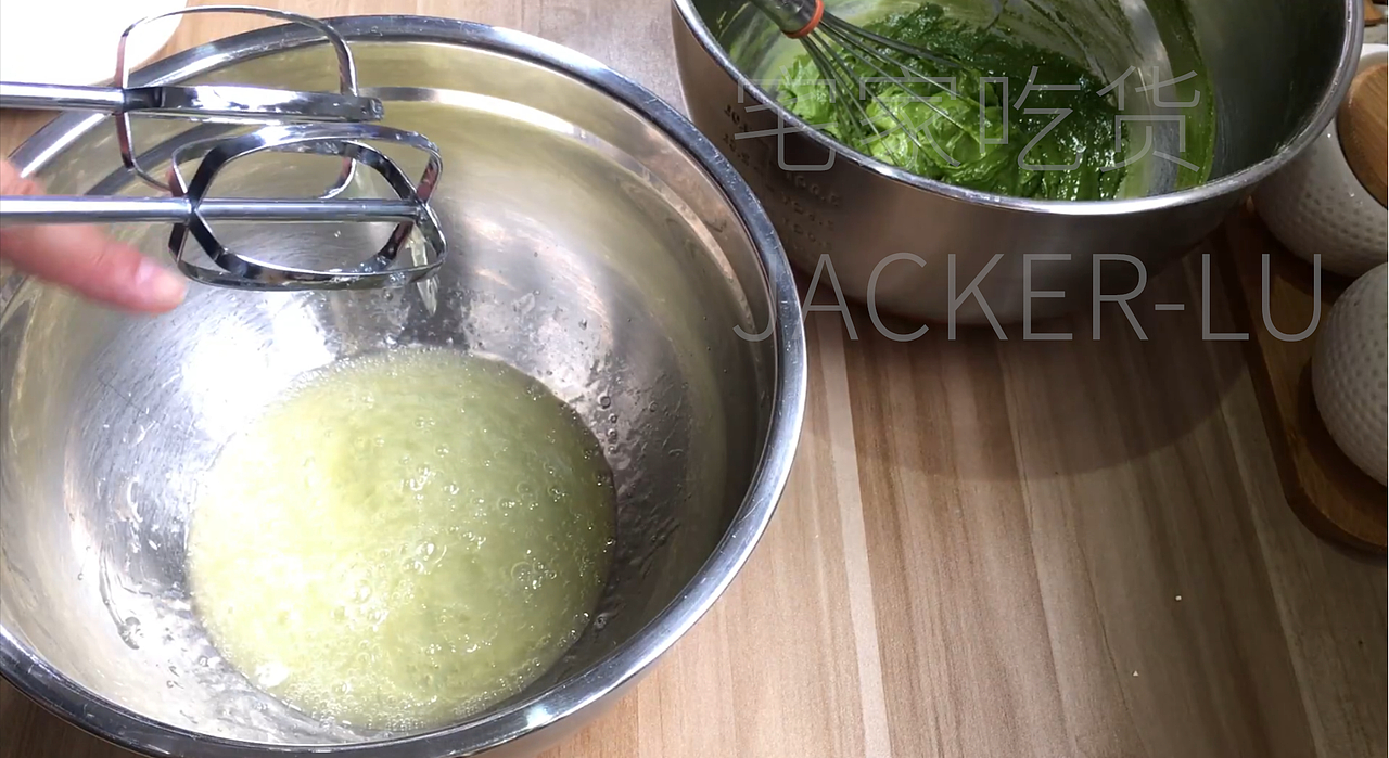 抹茶奶酪奶角蛋糕,淡淡清香、醇厚中带着甜蜜。