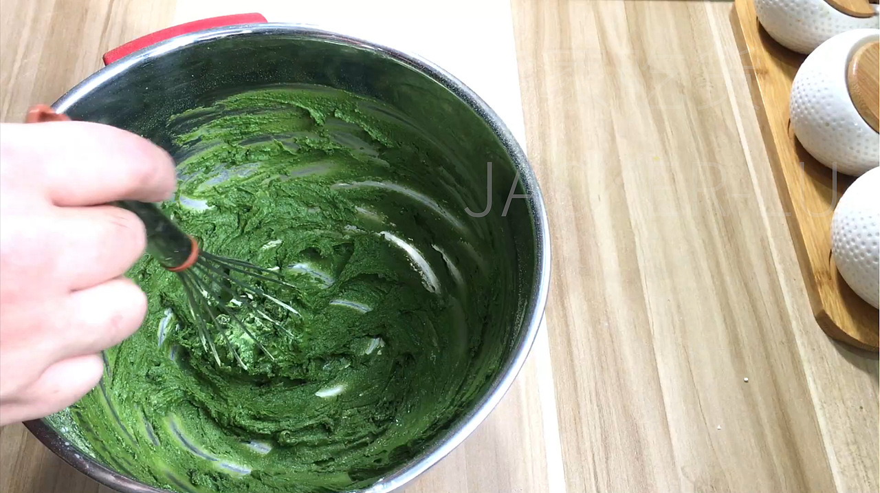 抹茶奶酪奶角蛋糕,淡淡清香、醇厚中带着甜蜜。