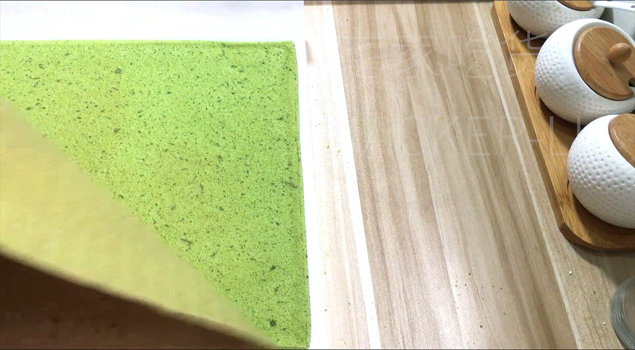 抹茶奶酪奶角蛋糕,淡淡清香、醇厚中带着甜蜜。