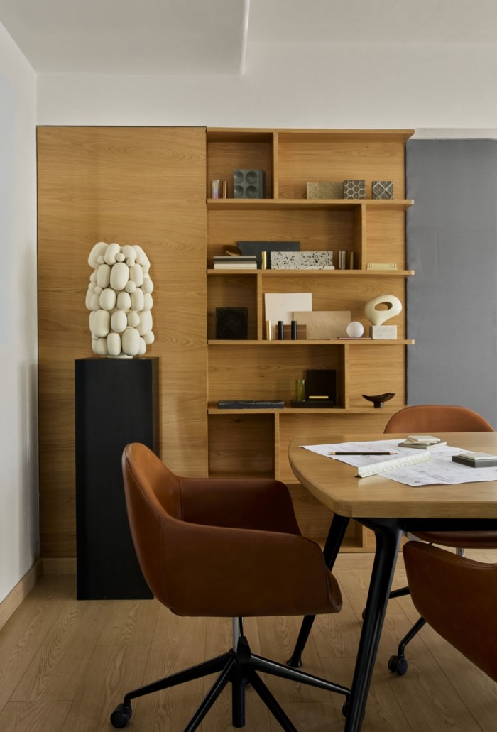 参数化木艺装置:功能与艺术融合办公楼装修