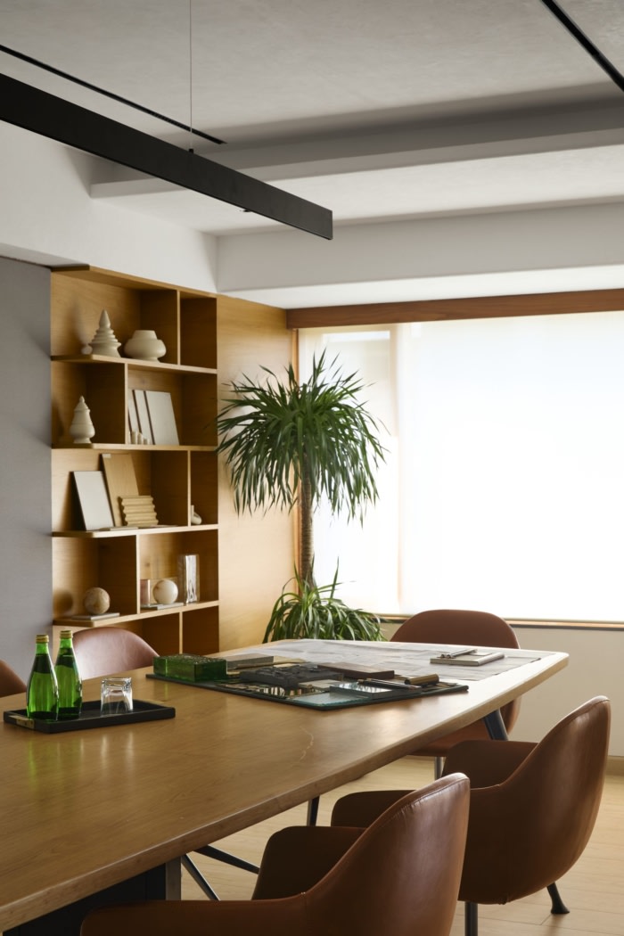 参数化木艺装置:功能与艺术融合办公楼装修