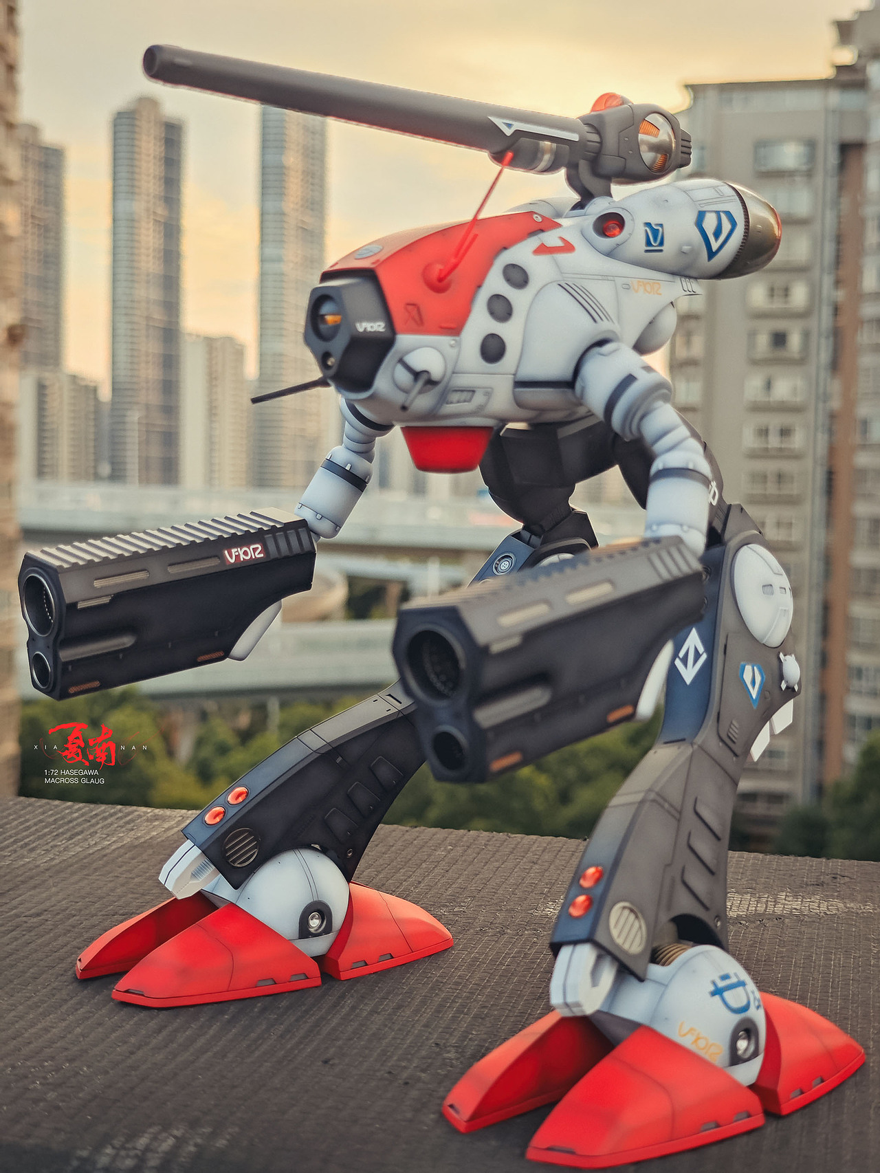 长谷川1:72 超时空要塞 GLAUG