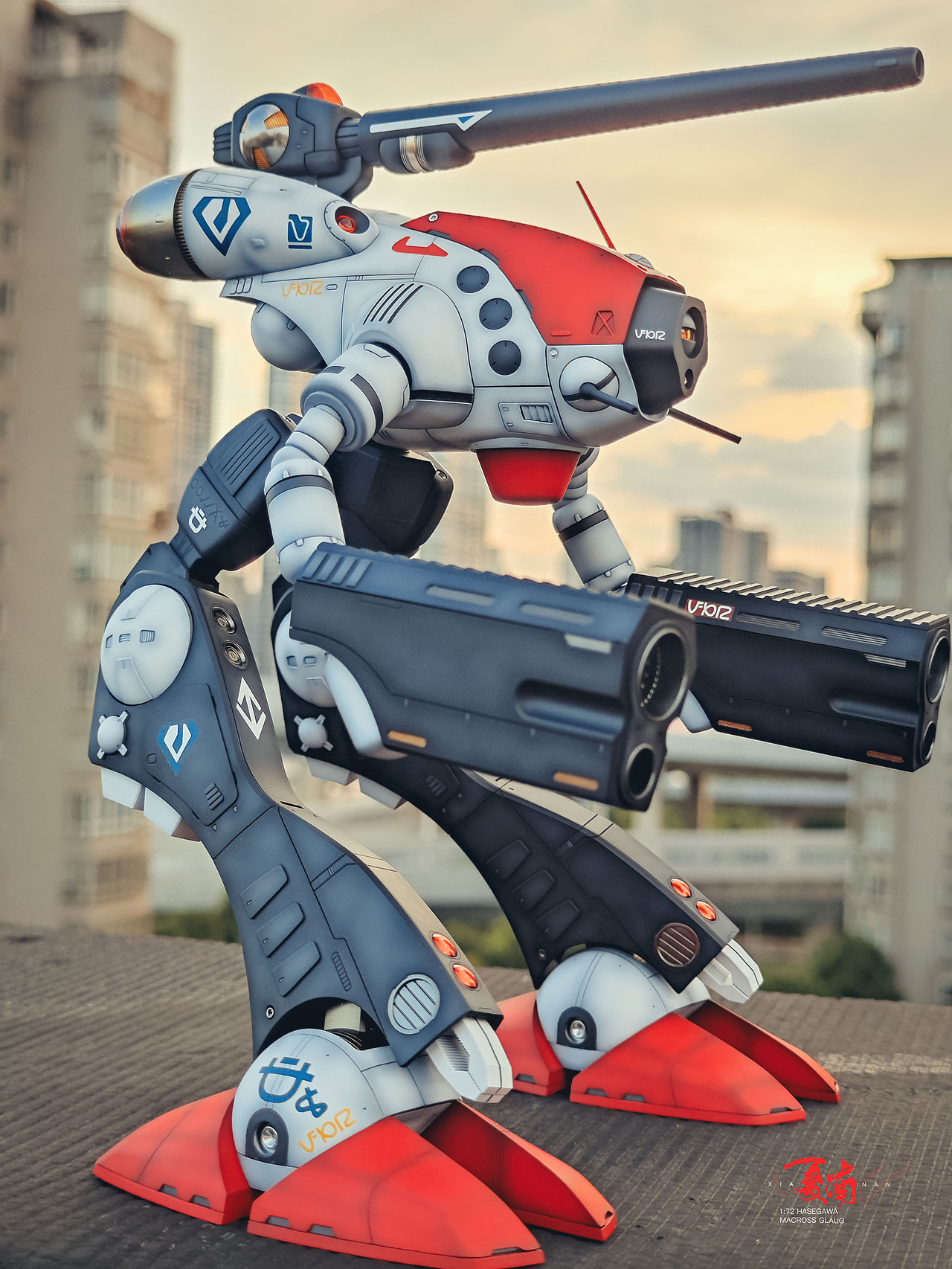 长谷川1:72 超时空要塞 GLAUG