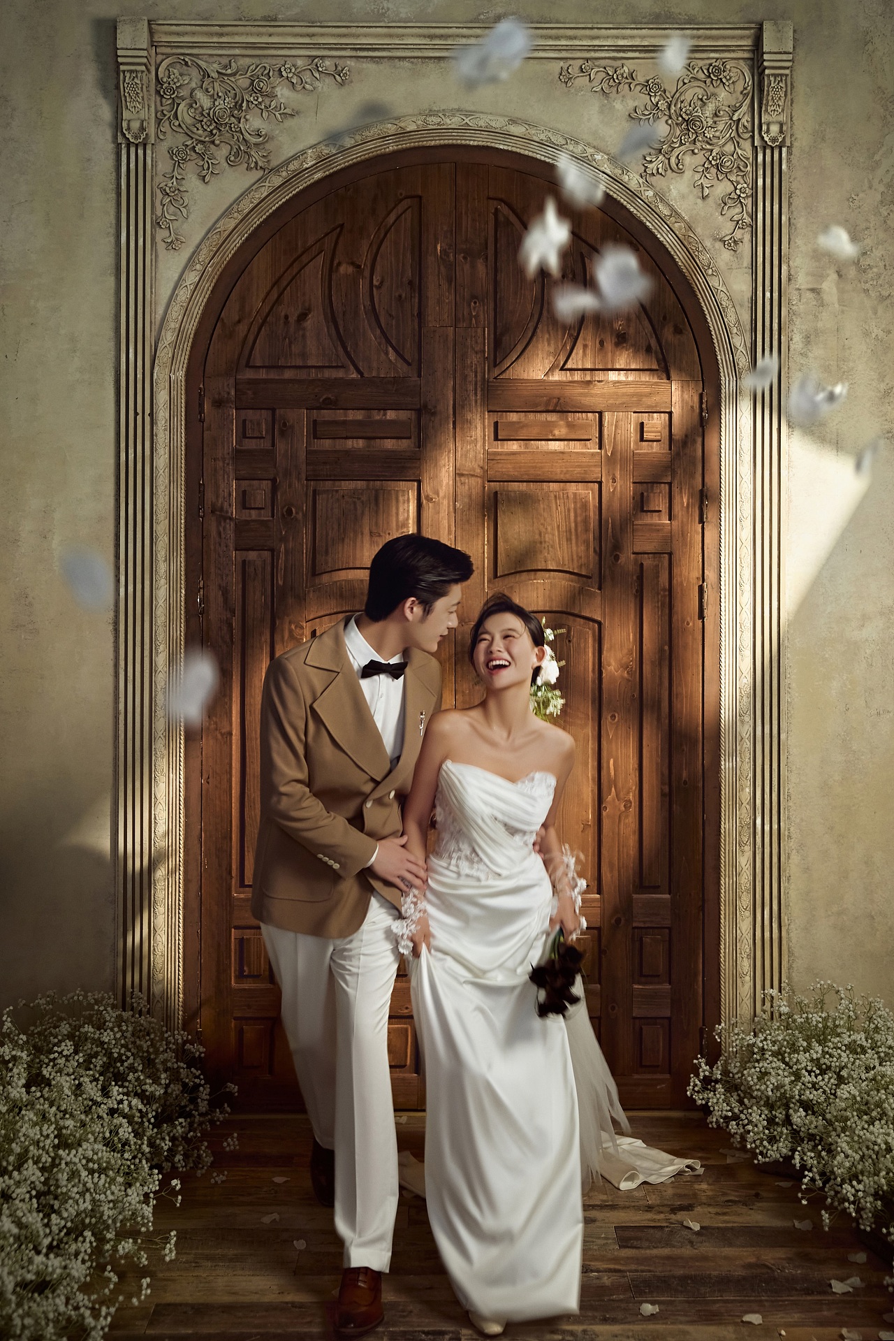 让人心动的法式婚礼～✨法式复古婚纱照（图ZMzk1NTI4NTA4） - 婚礼摄影 - 站酷设计师遇见YUJIAN原创素材 - 站酷ZCOOL