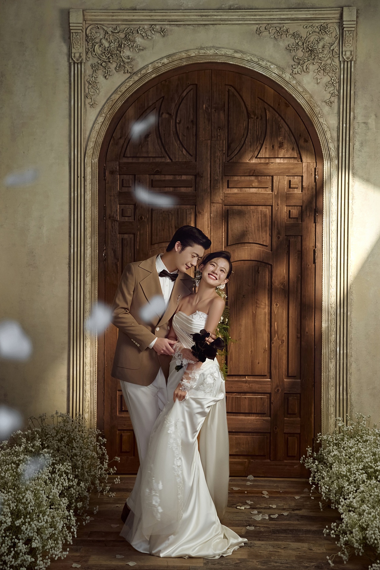 让人心动的法式婚礼～✨法式复古婚纱照（图ZMzk1NTI4NTIw） - 婚礼摄影 - 站酷设计师遇见YUJIAN原创素材 - 站酷ZCOOL