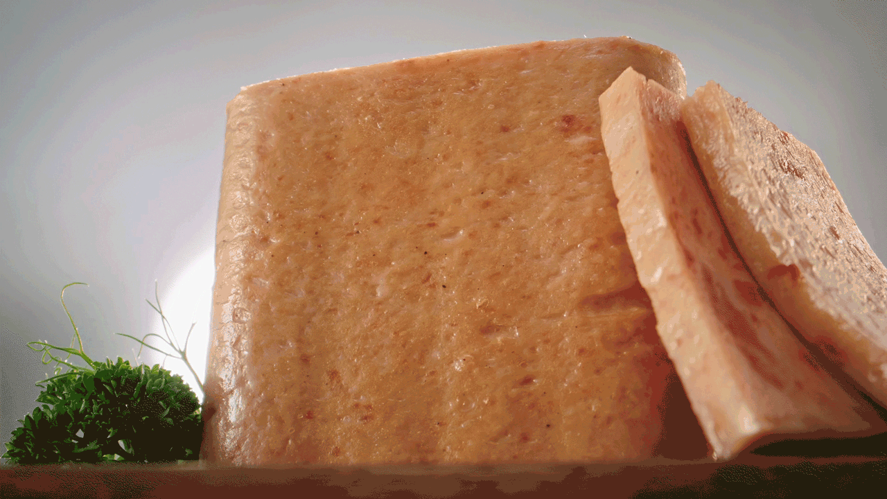 康师傅视频 X 众目摄影 | 灵魂酸辣肥汁米线视频（图ZMzk1NTkxNjAw） - 美食摄影 - 站酷设计师众目视觉策划原创素材 - 站酷ZCOOL