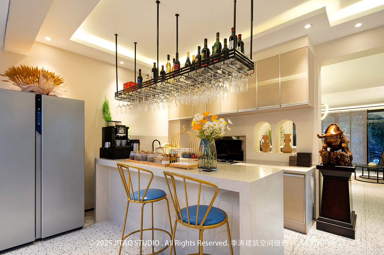 新疆酒店民宿摄影 | 晃晃村花田庭院民宿（图ZMzk1NjE4MDg0） - 环境/建筑摄影 - 站酷设计师季涛建筑摄影原创素材 - 站酷ZCOOL