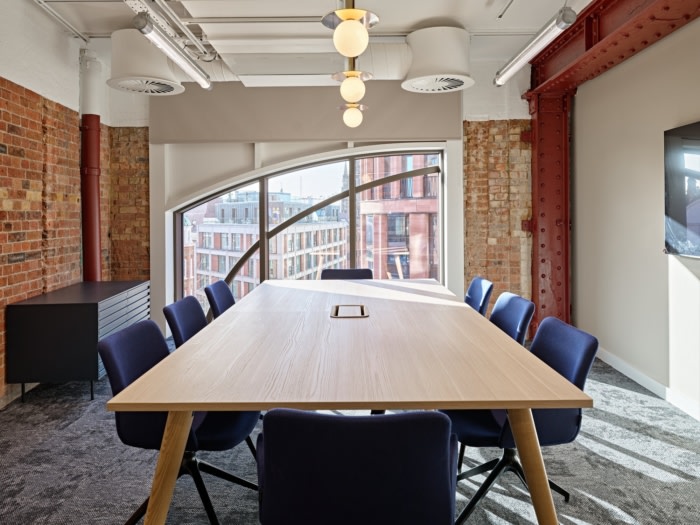 个性与中立平衡 支持多元工作模式办公楼装修