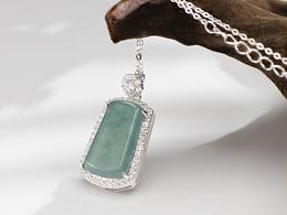 項(xiàng)鏈白底拍攝