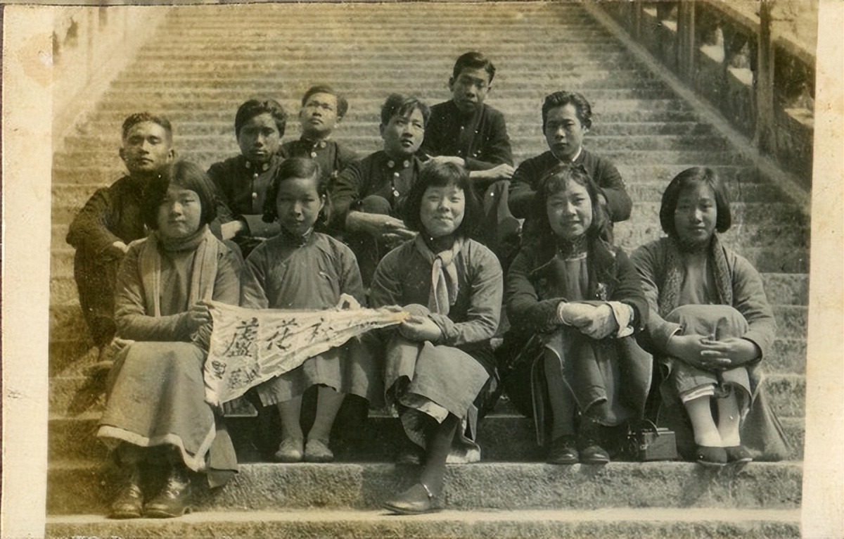 重识巨匠：许铁生与中国现代艺术的南洋之路（图ZMTUyMDQyNjg=） - 资讯 - 站酷设计师壹号观察原创素材 - 站酷ZCOOL