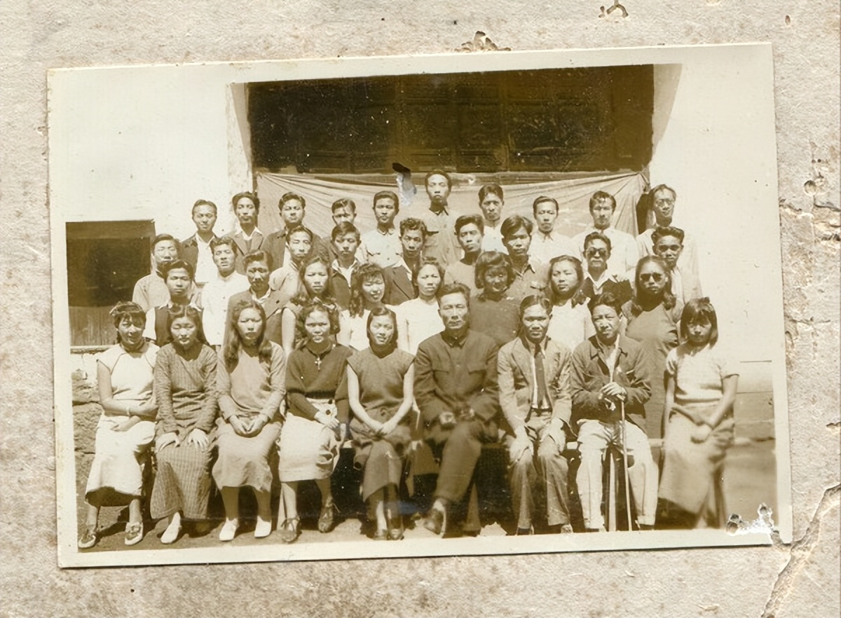 重识巨匠：许铁生与中国现代艺术的南洋之路（图ZMTUyMDQzMDg=） - 资讯 - 站酷设计师壹号观察原创素材 - 站酷ZCOOL