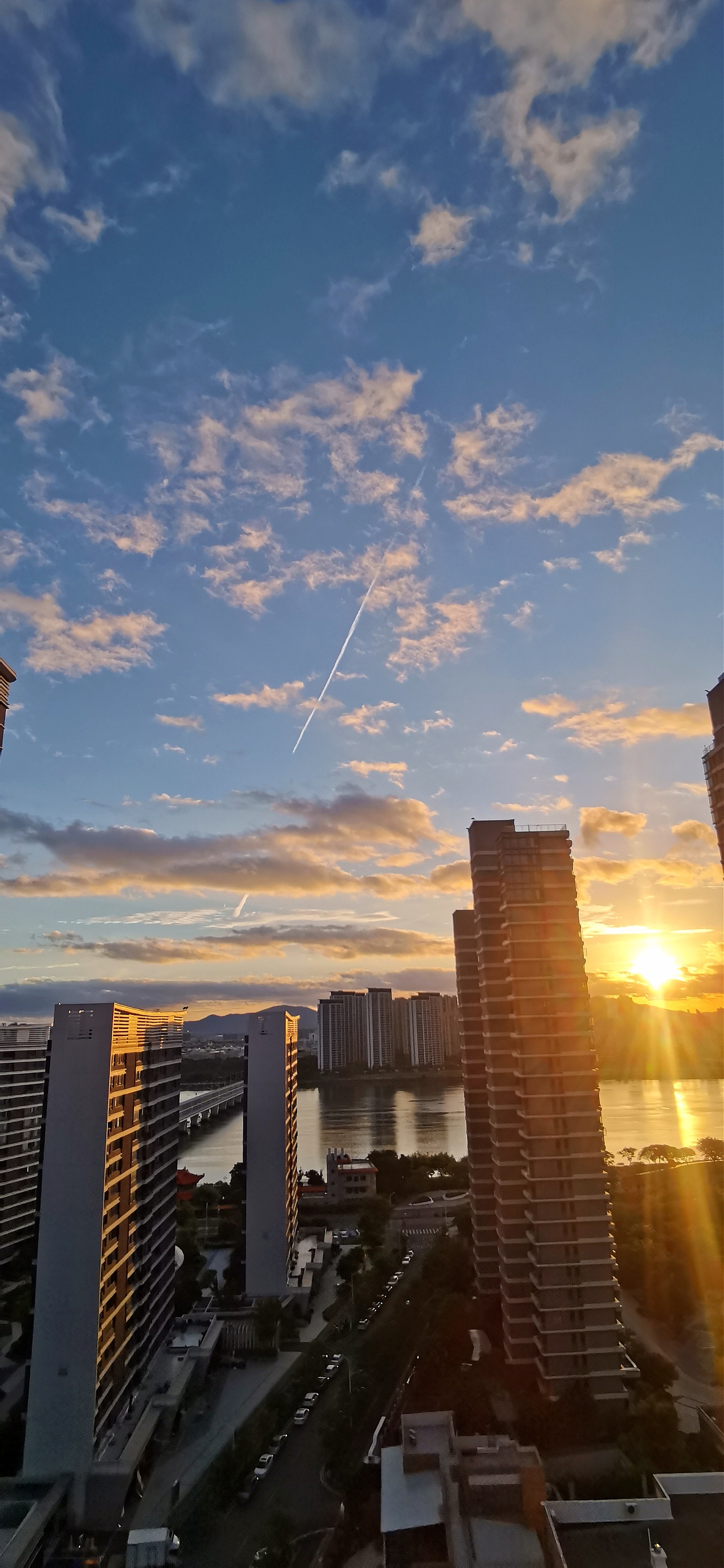 8.29七夕厦门同安湾朝霞日出还有一支穿云箭（图ZMzk1NzQ4OTAw） - 风光摄影 - 站酷设计师叶落秋分原创素材 - 站酷ZCOOL