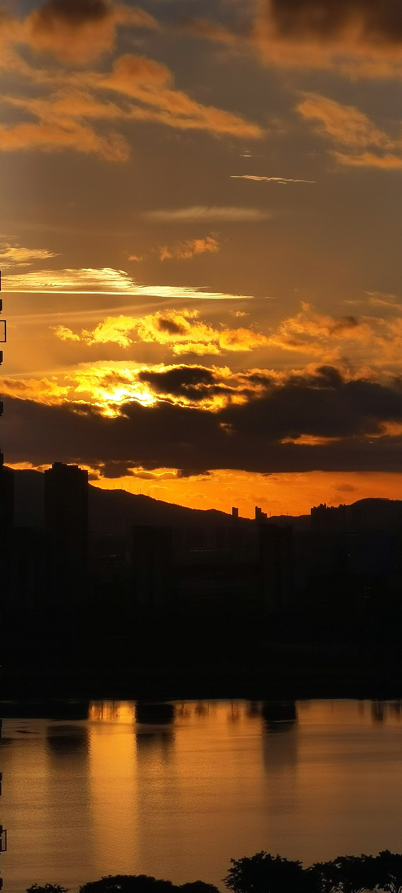 8.29七夕厦门同安湾朝霞日出还有一支穿云箭（图ZMzk1NzQ4OTA4） - 风光摄影 - 站酷设计师叶落秋分原创素材 - 站酷ZCOOL