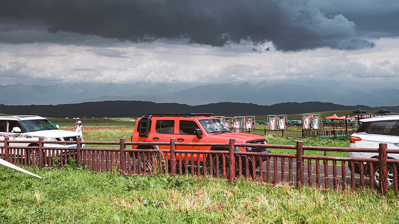远山长,云山乱,晓山青