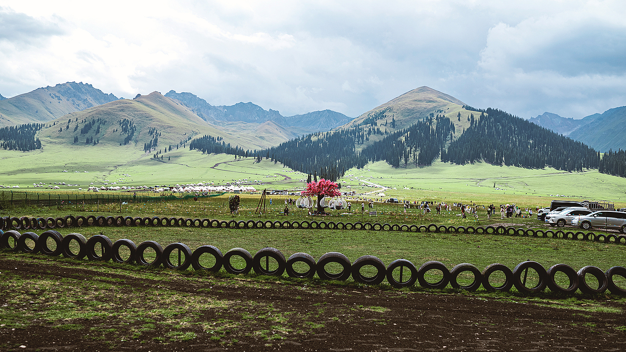 远山长,云山乱,晓山青
