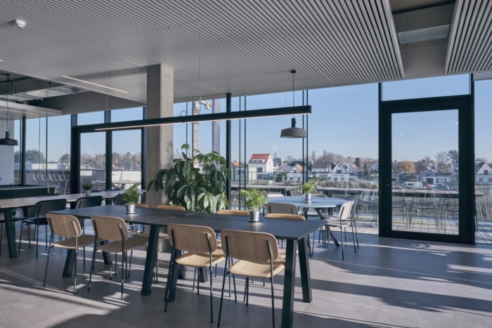 办公楼装修：融合工业美学与灵活共享 打造个性办公空间（图ZMTUyMDYwMzY=） - 资讯 - 站酷设计师凯悦办公装修原创素材 - 站酷ZCOOL