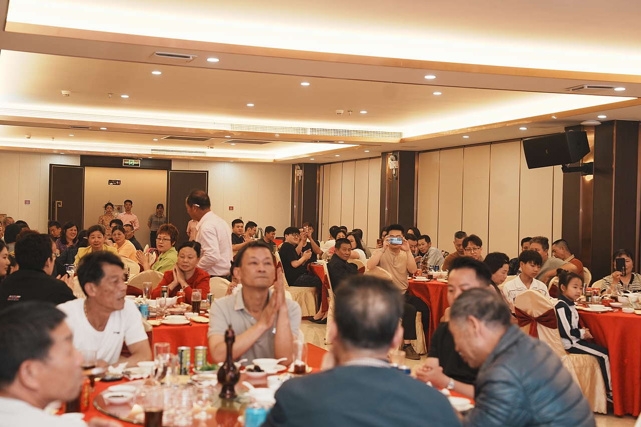 参与一场婚礼,记录见证幸福