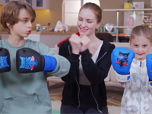 亚马逊视频分享：儿童玩具拳套