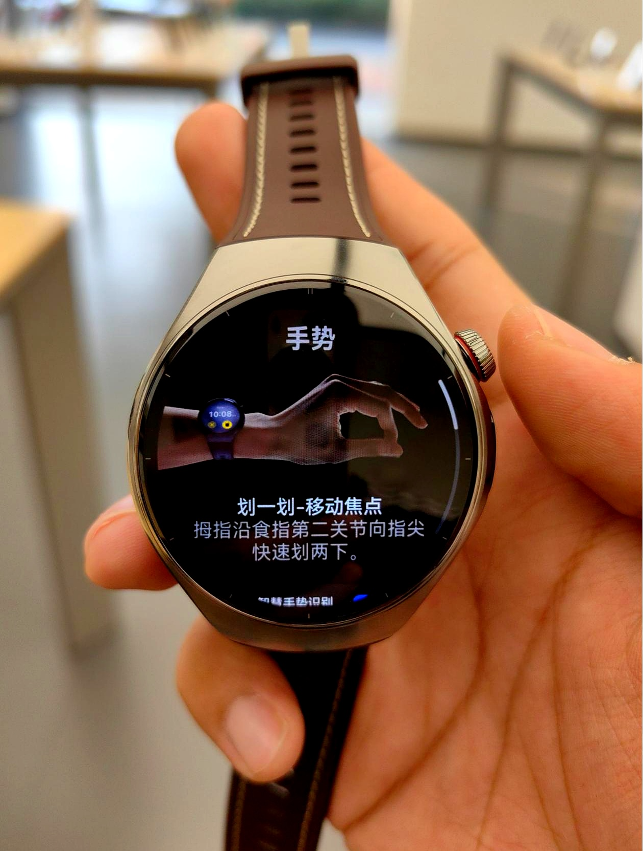 2025年智能手表怎么选？这两款好物实测：有颜，更有料，让你不花冤枉钱！